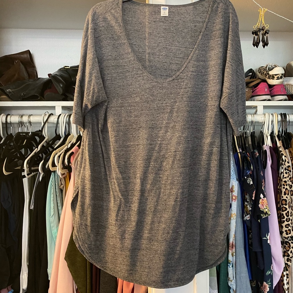 Gray Old Navy tunic tee
